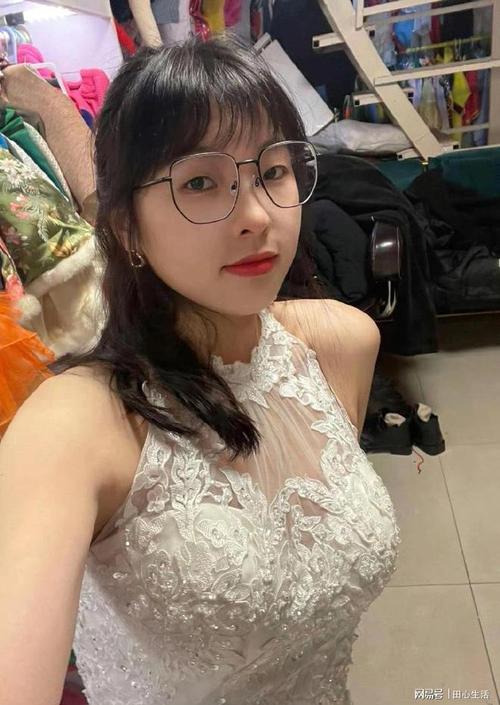 爆操动漫女的相关介绍
