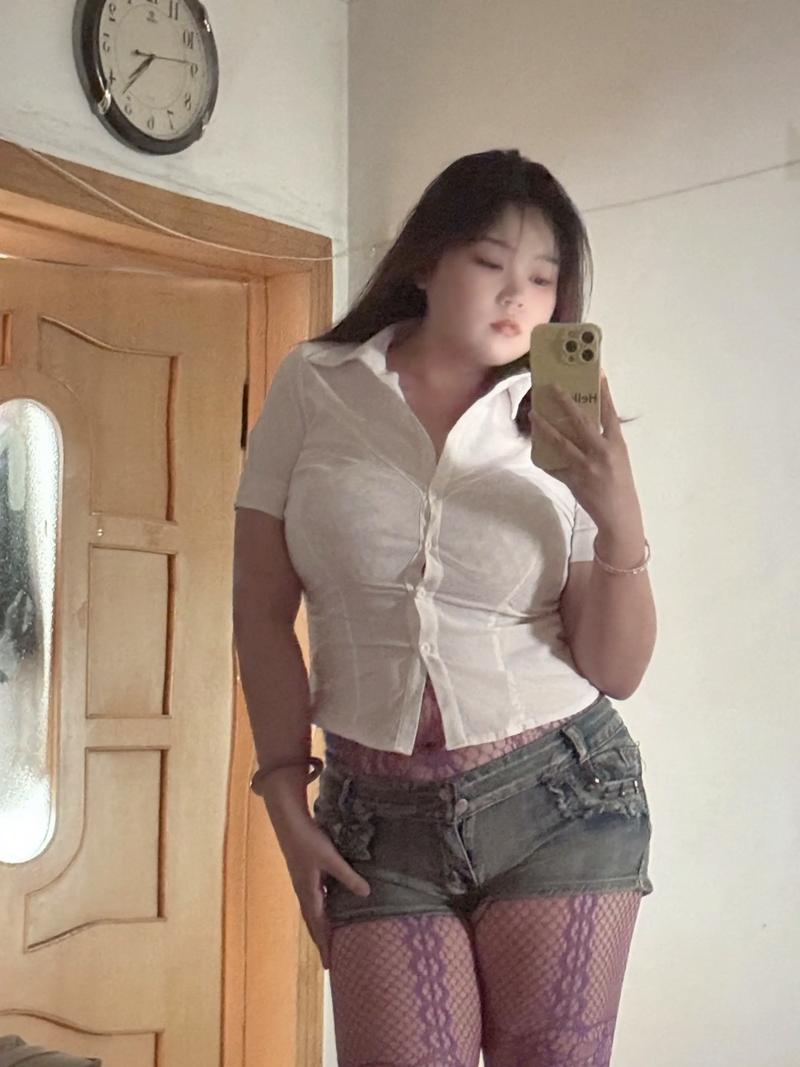 女孩阴道有黄色分泌物的相关介绍