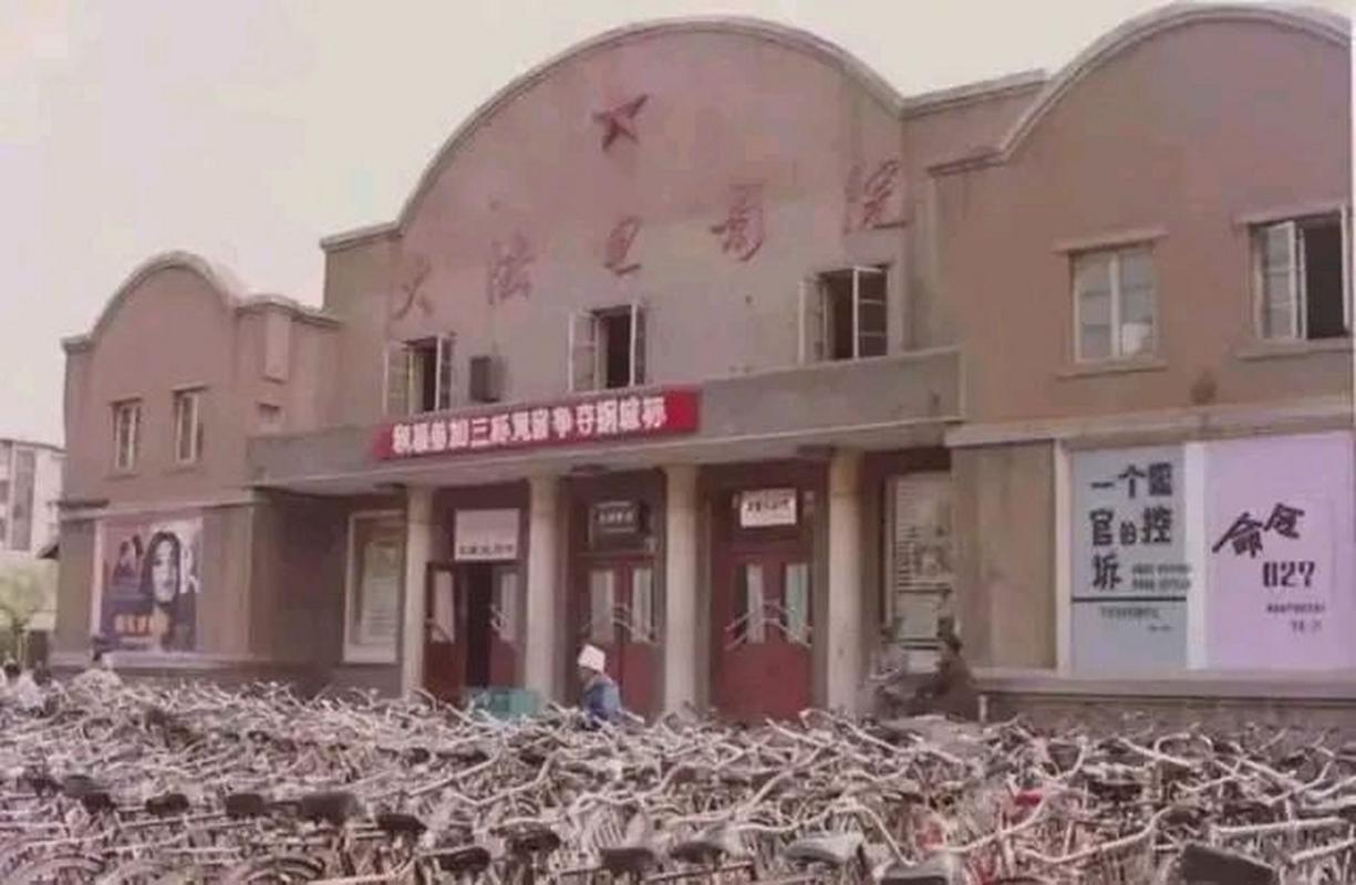 人妻少妇国产中文在线的相关介绍