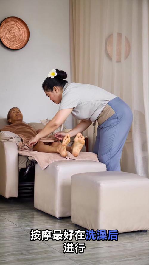 操了美女老师的相关介绍