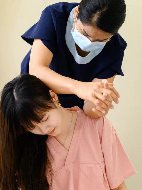 绿帽人妻高h的相关介绍