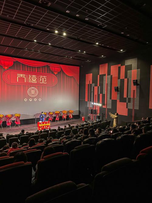 欧美激情图片第一页的相关介绍