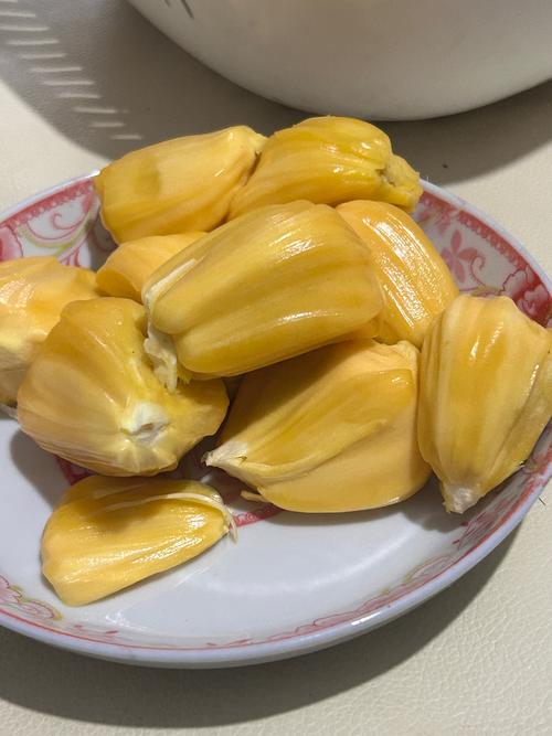大奶子美女秘书被摸的相关介绍