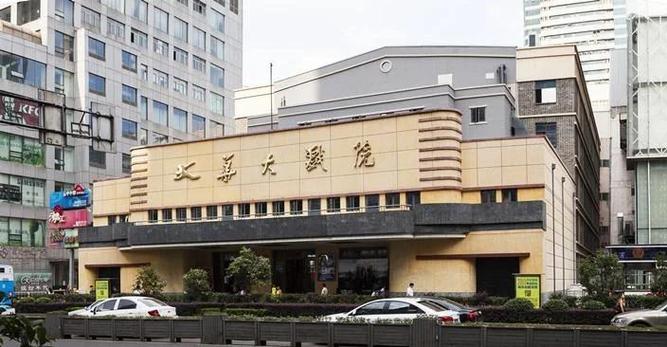 亚洲成熟少妇18的相关介绍