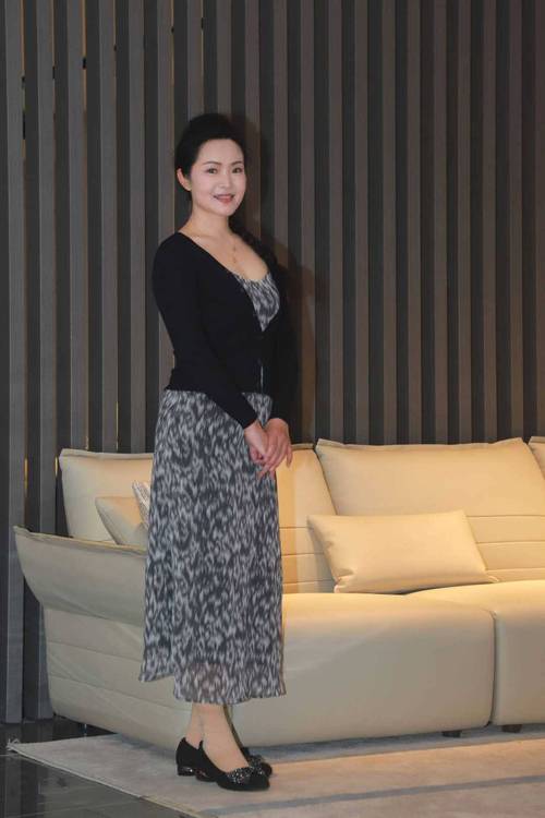 中出少妇熟女的相关介绍